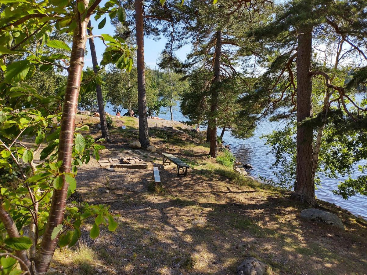 Varhaga Vandrarhem Sjuntorp エクステリア 写真