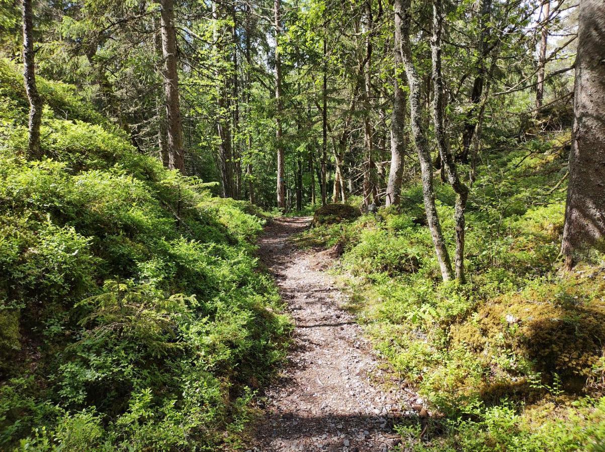 Varhaga Vandrarhem Sjuntorp エクステリア 写真