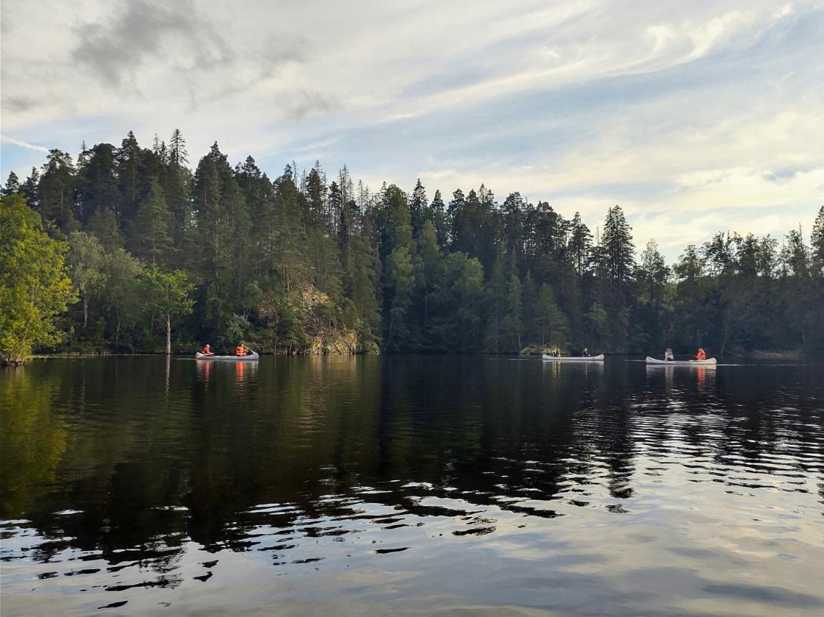 Varhaga Vandrarhem Sjuntorp エクステリア 写真