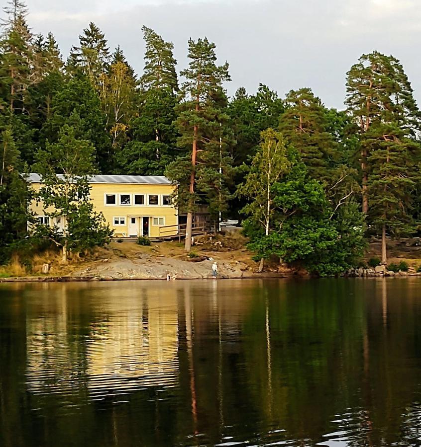 Varhaga Vandrarhem Sjuntorp エクステリア 写真